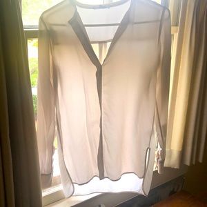 Vince 2-toned cream long sleeved silk blouse